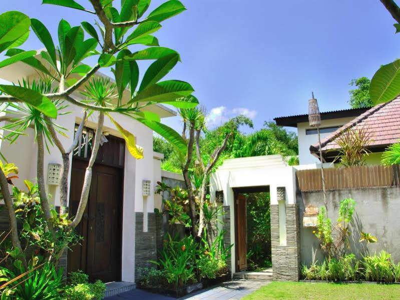 M Two Villas Seminyak Dış mekan fotoğraf