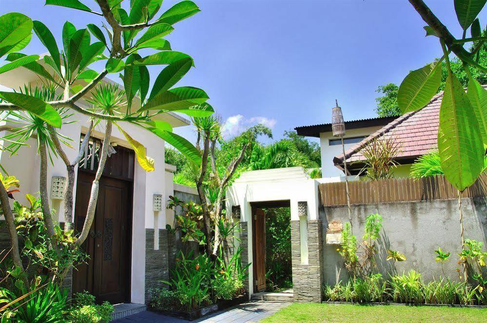 M Two Villas Seminyak Dış mekan fotoğraf